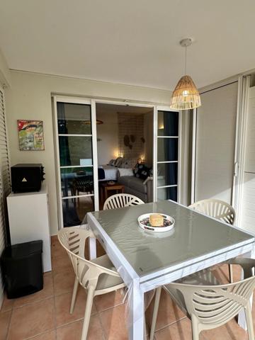 A VENDRE - ENSEMBLE RARE DE 2 STUDIOS COMMUNICANTS – BORD DE MER SAINTE ANNE