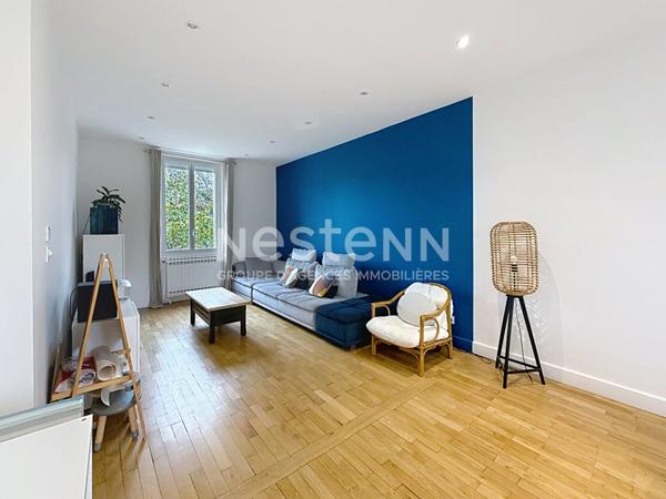 Maison indépendante de 1930 Rénovée avec garage 4 chambres - 69500 BRON