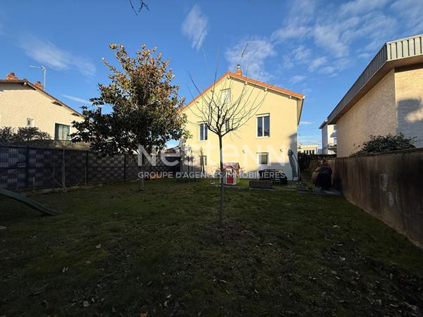 Maison indépendante de 1930 Rénovée avec garage 4 chambres - 69500 BRON