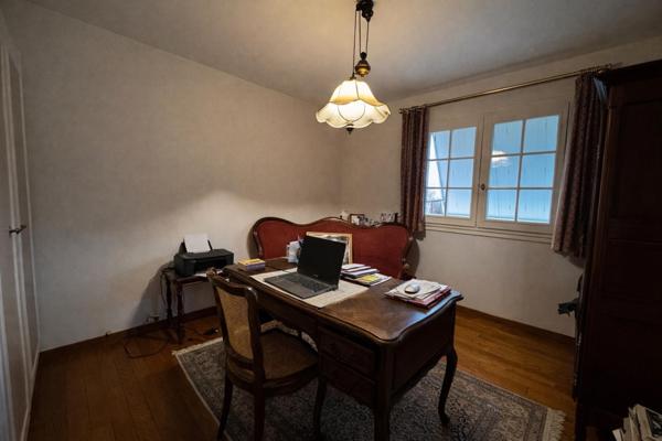 Maison de caractère avec beau potentiel