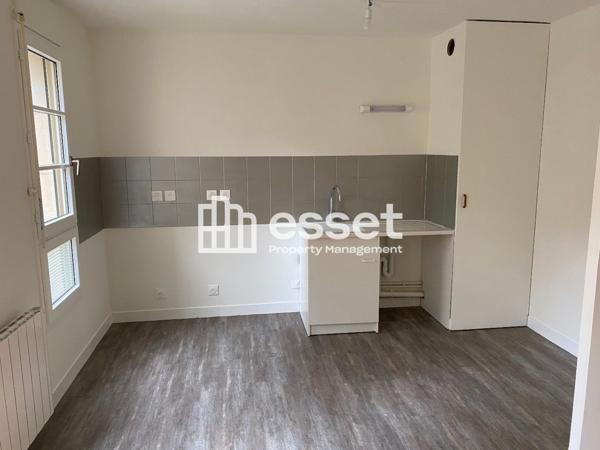 Location Appartement 3 pièces 71.65 m² - Paris 75015