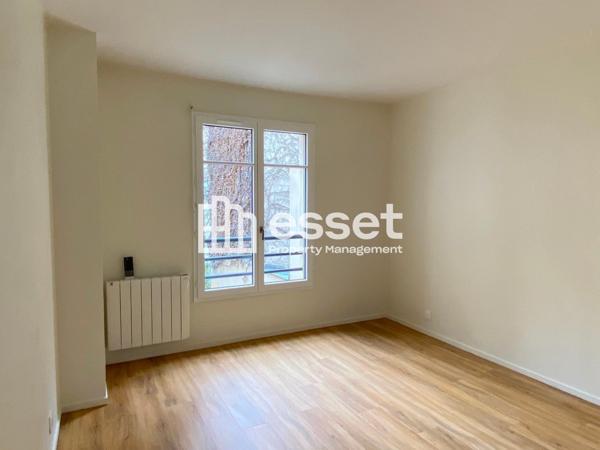 Location Appartement 3 pièces 71.65 m² - Paris 75015