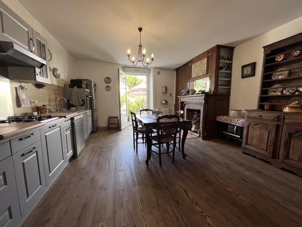 Immeuble à vendre 276 120 € Saint-Junien 280 m² DPE D