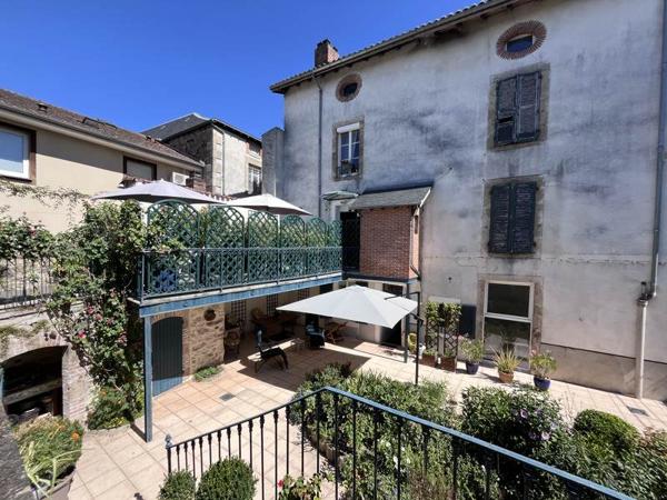 Immeuble à vendre 276 120 € Saint-Junien 280 m² DPE D