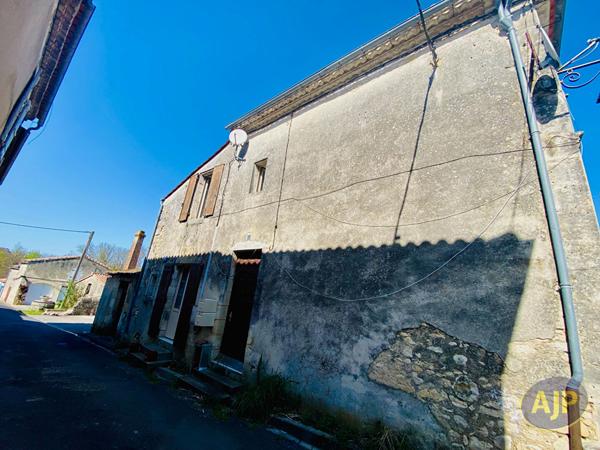 Vente immeuble Saint Christoly Medoc : 110 000 € - AJP Lesparre Immobilier