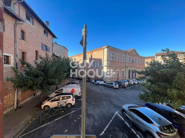 ALBI TRIBUNAL - Bureau environ 10 m2