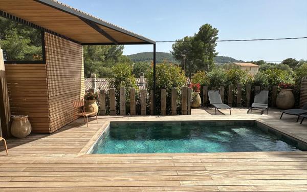 Maison à vendre    4 pièces •  La Cadière-d'Azur