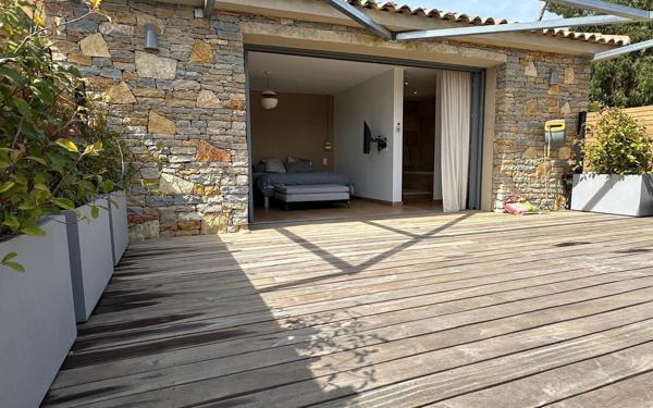 Maison à vendre    4 pièces •  La Cadière-d'Azur