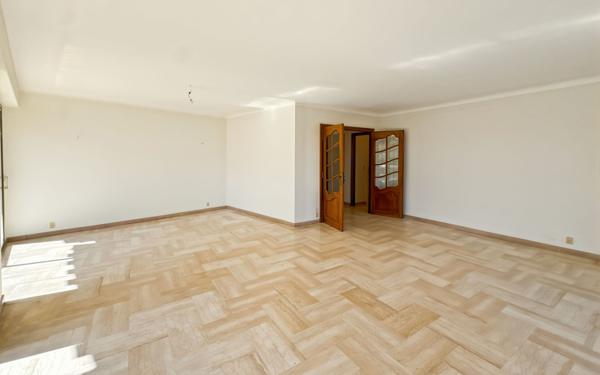 Appartement à louer    3 pièces •  Antibes