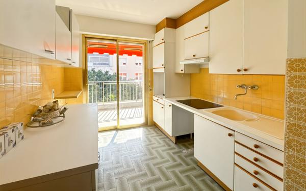 Appartement à louer    3 pièces •  Antibes