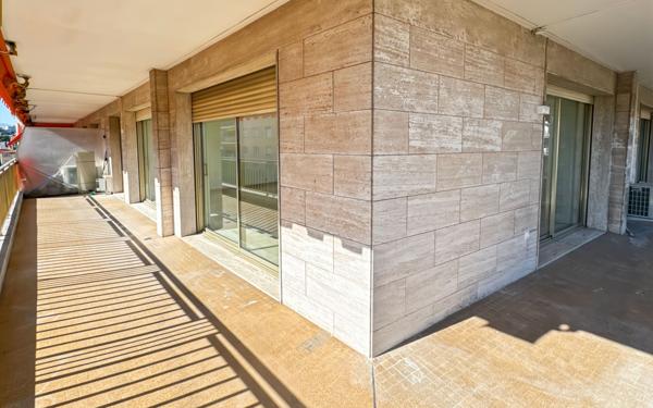 Appartement à louer    3 pièces •  Antibes