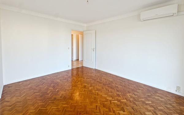 Appartement à louer    3 pièces •  Antibes