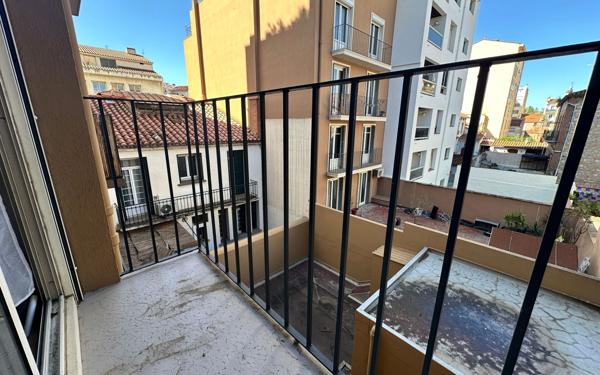 Appartement à louer    1 pièce •  Perpignan
