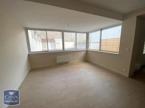 Appartement à louer 3 pièces 70m² Cholet (49300)