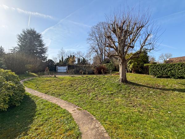 Maison d'architecte de 1972 de 182m² habitables