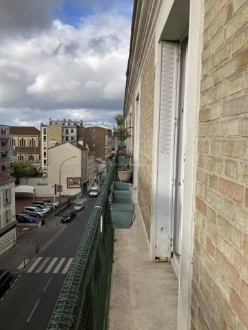 Location                                                      Appartement
                        
                     2 pièces                      47 m2                     à Asnières-sur-Seine