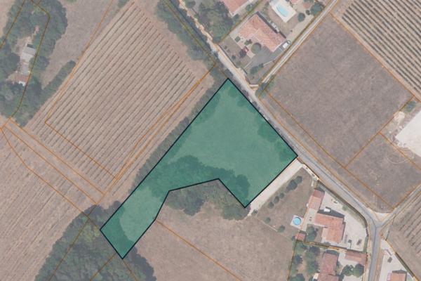 Terrain
        
        - 4710 m² Exclusivité 362 000 € *