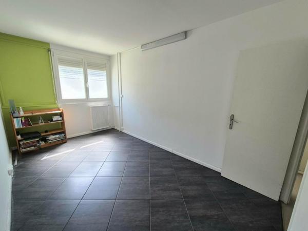 Appartement à SAINT-ETIENNE, 42100 - 7 pièces 110m²