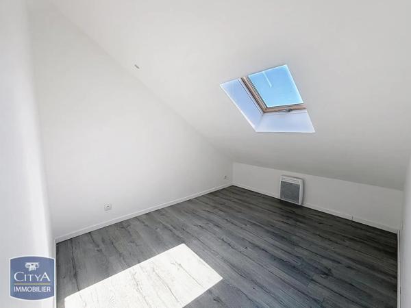 Appartement à louer 3 pièces 52.67m² Jeumont (59460)