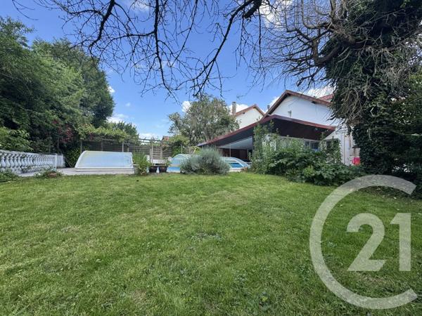 Maison à vendre  5 pièces - 150,15 m 2   LA COURNEUVE  - 93