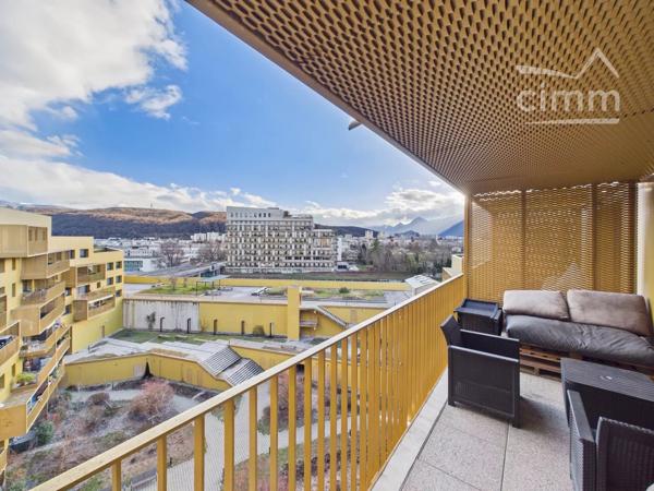 Dans une copropriété de 2020 sécurisée, venez visiter ce beau T3 avec balcon + garage.