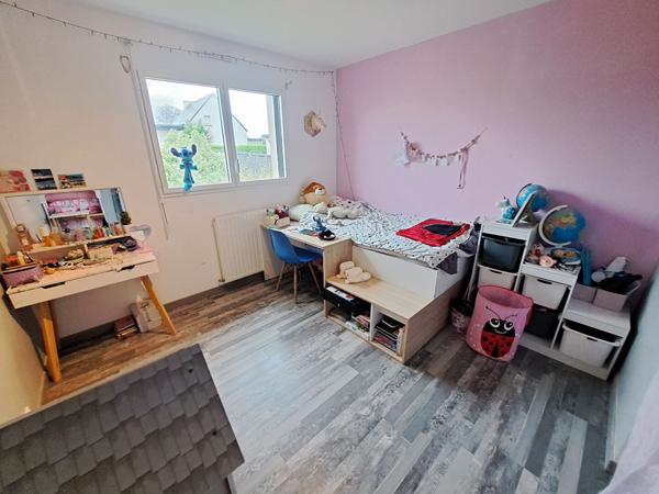 Concarneau - Maison contemporaine de 125 m² avec vie de plain pied dans quartier calme et résidentiel.