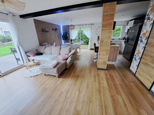 Concarneau - Maison contemporaine de 125 m² avec vie de plain pied dans quartier calme et résidentiel.