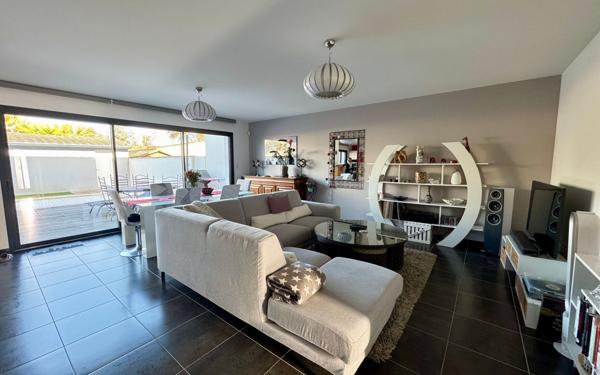 Maison à vendre    5 pièces • 143 m2 Mérignac