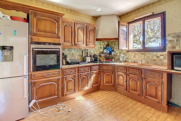 A VENDRE ! Maison d'environ 65 m² sur un terrain de 574 m² !