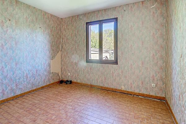A VENDRE ! Maison d'environ 65 m² sur un terrain de 574 m² !