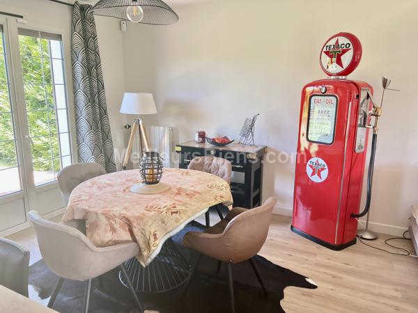 Maison 152 m2, confort de plain-pied, 3/4 chambres, terrain 984 m2,  cave, garage et dépendance.