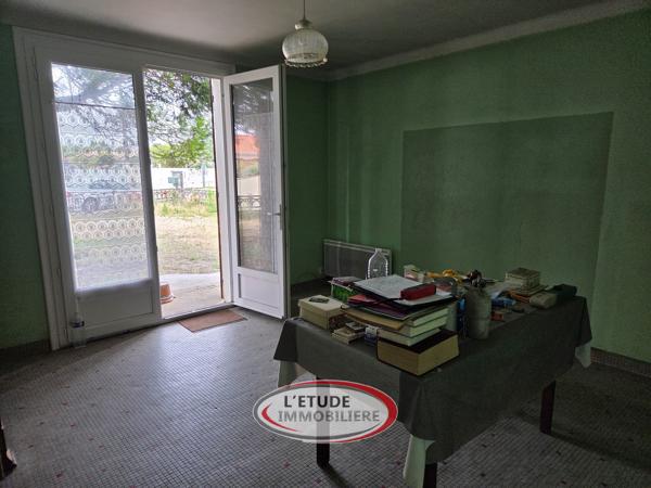 MACHECOUL BOURG : plain pied 82 m² à rénover (+ garage et dépendance) sur 990 m² de terrain !