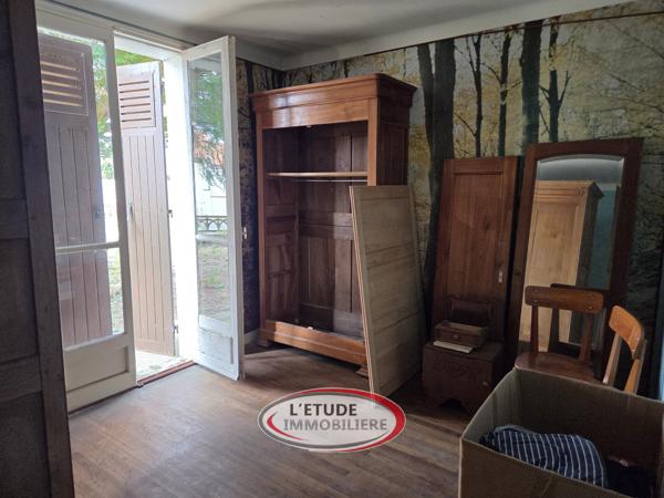 MACHECOUL BOURG : plain pied 82 m² à rénover (+ garage et dépendance) sur 990 m² de terrain !