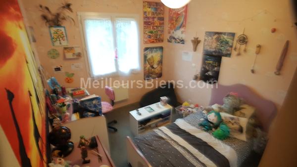 Plain pied, 3 chambres.