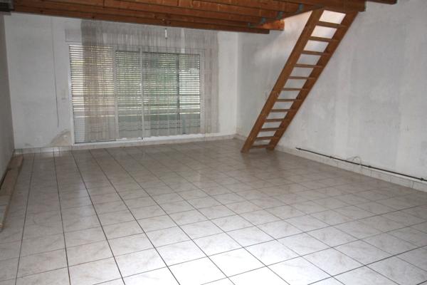 Maisonnette en secteur boisé