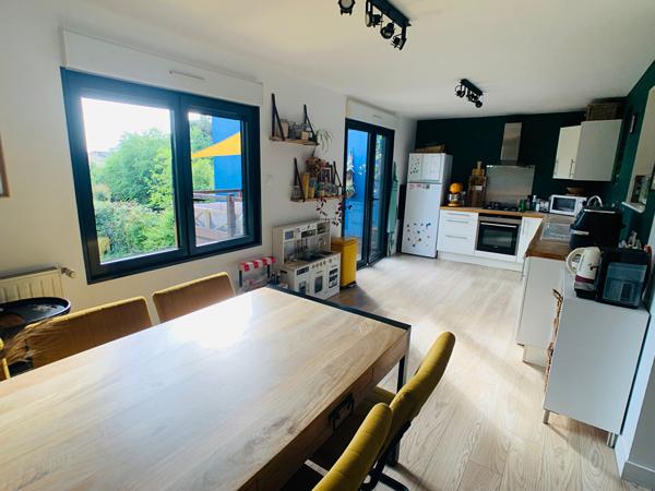 Maison à Niort de 119m². 6 pièces. Quartier Champommier., Niort 79000