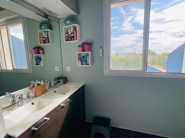 Maison à Niort de 119m². 6 pièces. Quartier Champommier., Niort 79000