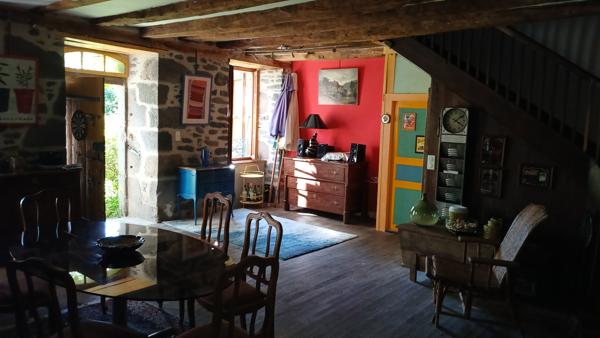 SUPERBE MAISON DE CARACTERE RENOVEE Ally (15700)