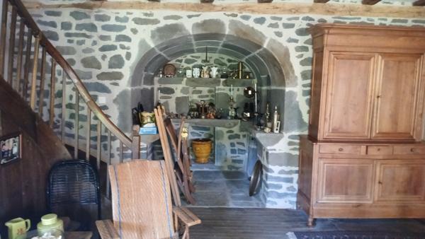 SUPERBE MAISON DE CARACTERE RENOVEE Ally (15700)