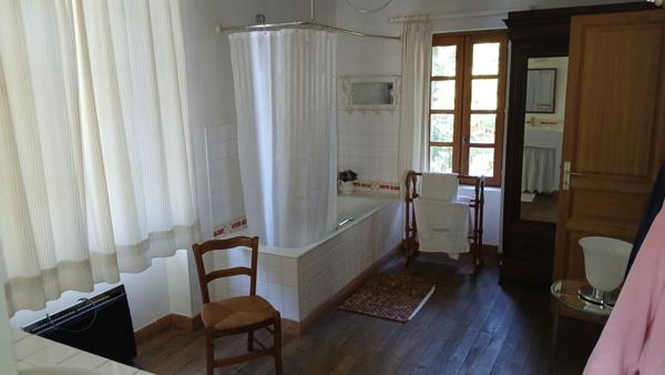 SUPERBE MAISON DE CARACTERE RENOVEE Ally (15700)
