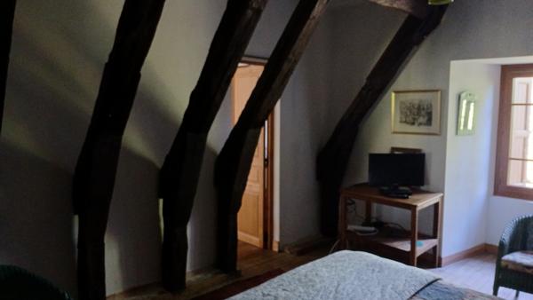 SUPERBE MAISON DE CARACTERE RENOVEE Ally (15700)