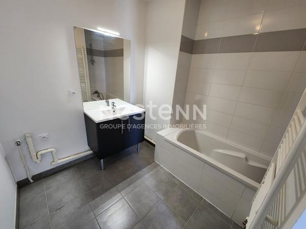 Appartement T3 au dernier étage avec ascenseur - Toulouse - cave - parking sous-sol