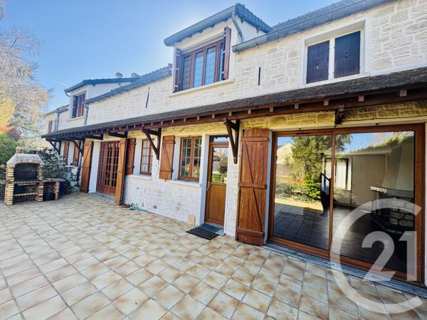 Maison à vendre  14 pièces - 252,30 m2 ST ARNOULT EN YVELINES - 78