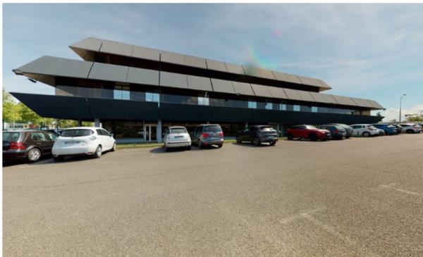 Bureaux à louer au sein de l'immeuble "Le Diamant" à Andrézieux-Bouthéon.