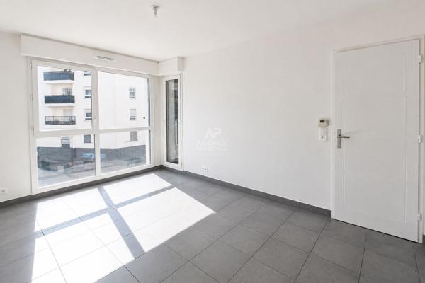 Deux pièces à deux pas de la gare d'Ermont-Eaubonne dans une résidence récente ! 239 000 € **  - Référence  26-3899
