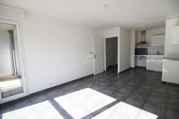 Deux pièces à deux pas de la gare d'Ermont-Eaubonne dans une résidence récente ! 239 000 € **  - Référence  26-3899