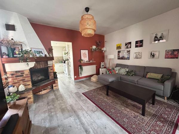 Vous cherchez une maison familiale avec de beaux volumes, du charme et un extérieur ? Ne cherchez plus !