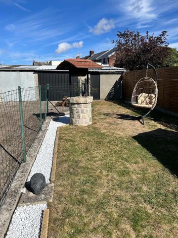 Vous cherchez une maison familiale avec de beaux volumes, du charme et un extérieur ? Ne cherchez plus !