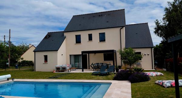 À LOUER ? Superbe maison familiale avec piscine à Chanceaux-sur-Choisille