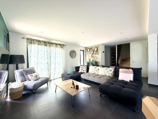 À LOUER ? Superbe maison familiale avec piscine à Chanceaux-sur-Choisille